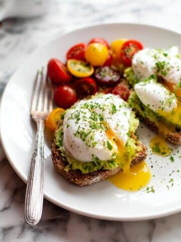 Simple Poached Egg and Avocado Toast Recipe