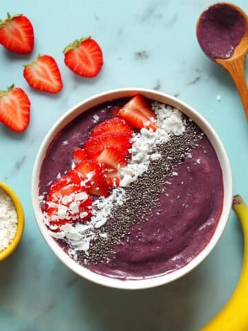 My Go-To Smoothie Bowl (5 Minutes!) Recipe