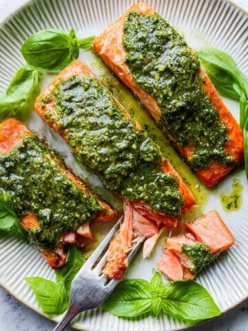 Easy Pesto Salmon (20 Minutes + 3-Ingredients!) Recipe