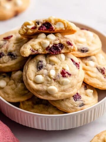 Soft-Baked White Chocolate Cranberry Cookies Recipe