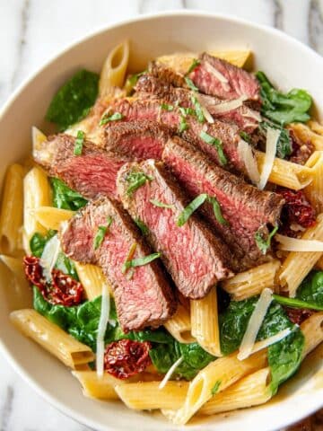 Steak Pasta with Creamy Garlic Sauce Recipe