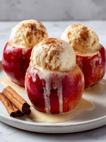 Baked Apples with Oat and Cinnamon Filling Recipe