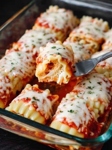 Pepperoni Pizza Lasagna Roll-Ups Recipe