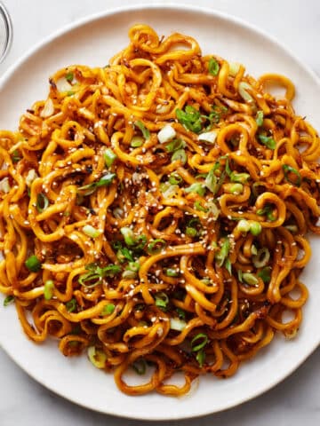 10 Minute Sesame Garlic Ramen Noodles Recipe