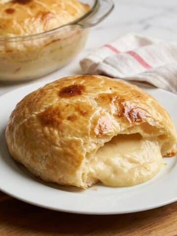 Old-Fashioned Baked Apple Dumplings with Cinnamon Sugar Sauce Recipe