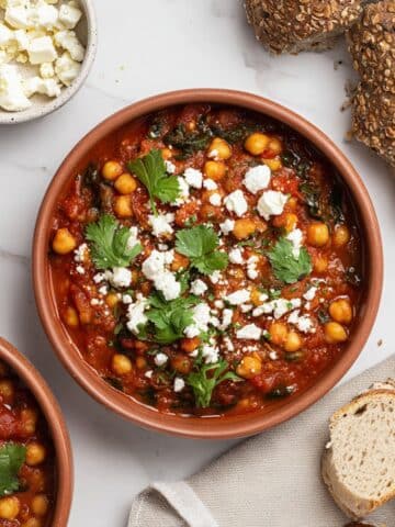 30 Minute Moroccan Stewed Chickpeas with Tomatoes Recipe