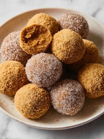 No-Bake Pumpkin Cheesecake Balls Recipe