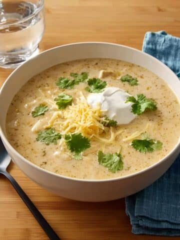 White Turkey Chili with Green Chile and Monterey Jack Recipe
