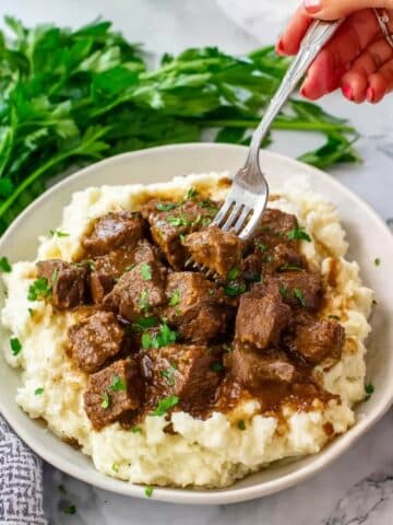 Slow Cooker Garlic Butter Steak Bites Recipe