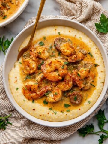 Creamy Lowcountry Shrimp and Grits Recipe