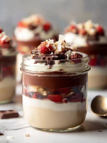 Dubai Chocolate Strawberry Parfaits Recipe