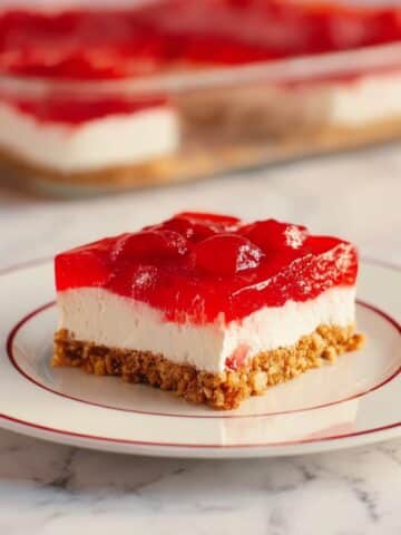 Strawberry Pretzel Salad Recipe