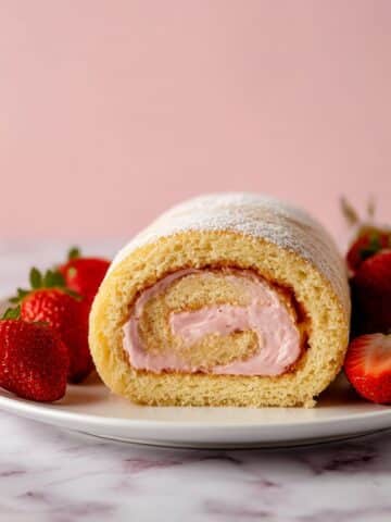 Strawberry Swiss Cake Roll Recipe
