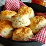 Fluffy Southern Buttermilk Biscuits Recipe